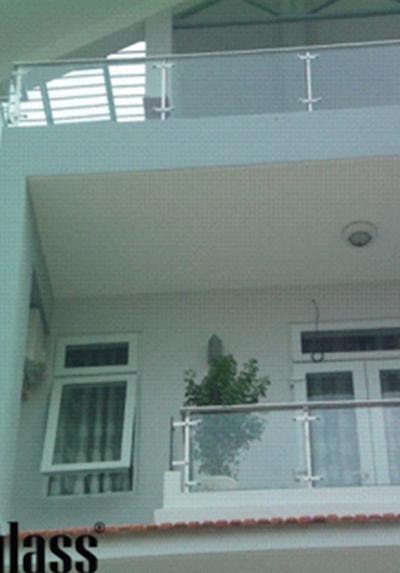  Lan can kính Licoglass