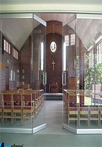  Cửa kính thủy lực 2 cánh 2 vách bên Licoglass